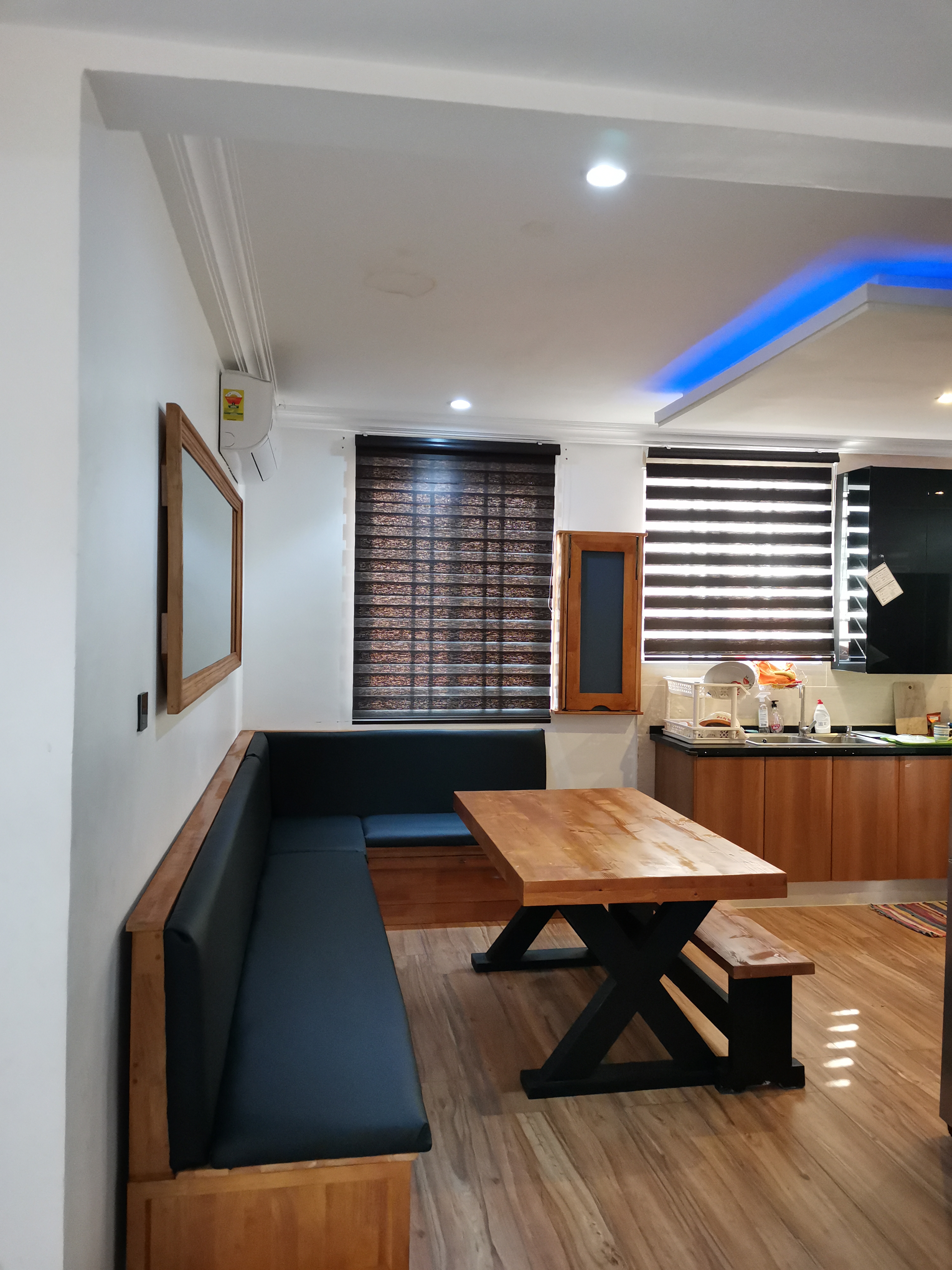 Golf Hills Estate — banquette and mirror installed above, full view